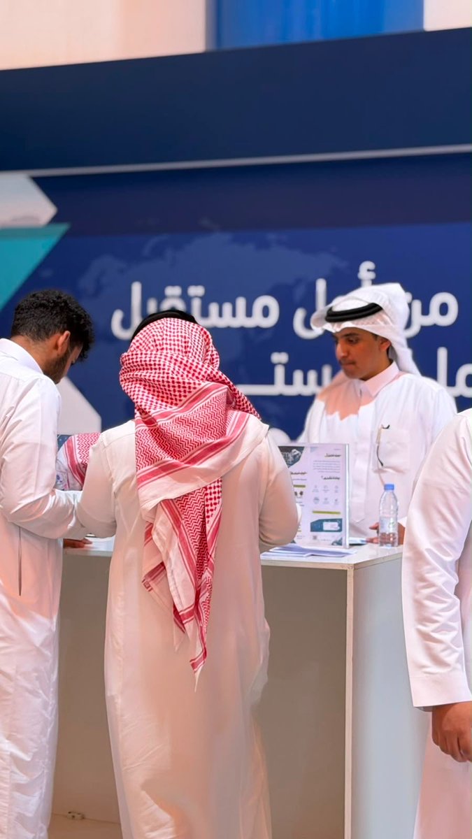 UB_CEC's tweet photo. شارك نادي كلية الهندسة في اللقاء التعريفي بالكيانات الطلابية بكلية الهندسة، بحضور المجلس الاستشاري الطلابي ، للتعريف بالنادي وأهدافه ومجالاته في الهندسة وبناء شخصية المهندس وتعزيز روح الفريق والتطلاعات المستقبلية للنادي

#نادي_كلية_الهندسة
#جامعة_بيشة 
#كلية_الهندسة 
@stubisha https://t.co/UE0OXdAF2m