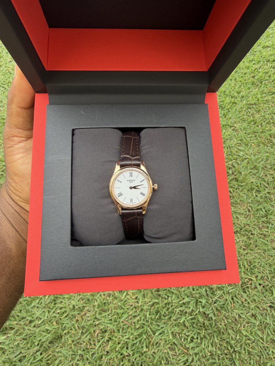 god_swayy's tweet photo. LADIES😍😍
TISSOT  TRADITION 5.5 
BROWN LEATHER WATCH
🚨¢4800
☎️0242375533 https://t.co/YNWhbNGJXD
