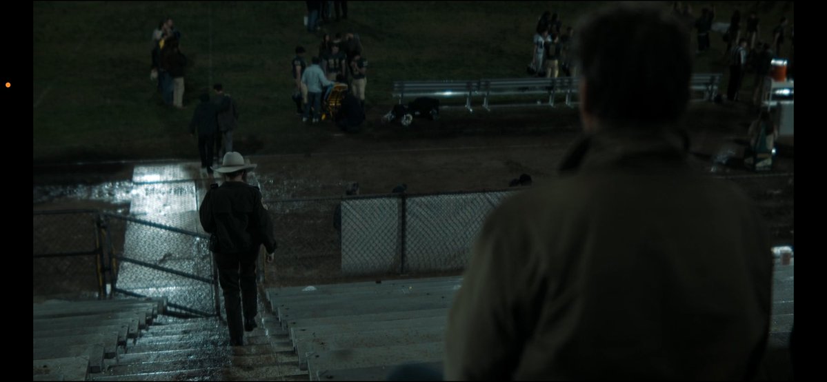 itz_joc06's tweet photo. @Xofswords43 @zerowontmiss And you see those people in the back? Almost look like people in football uniforms. It’s almost like people went to the football field to watch kids PLAY FUCKING FOOTBALL https://t.co/HAvPJgHE7e