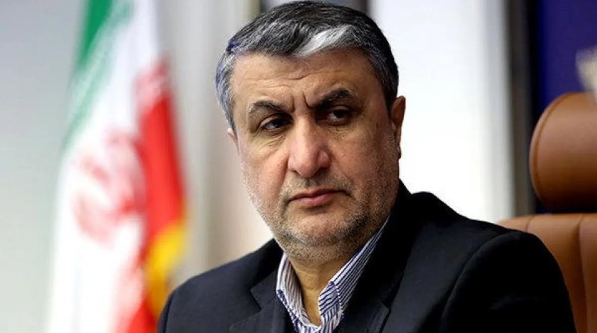 ravisanaat's tweet photo. #فوری #غیررسمی
با اجماع سران قوا,استعفای مهندس محسن پاک‌نژاد، 
پذیرفته شده و دکتر محمد اسلامی ورنامخواستی
 سرپرست وزارت نفت خواهد شد. استانداری مازندران، وزارت راه و شهرسازی و ریاست سازمان انرژی اتمی از مهم‌ترین سوابق اسلامی بوده.#وزارت_نفت https://t.co/O7RAQJuCeh