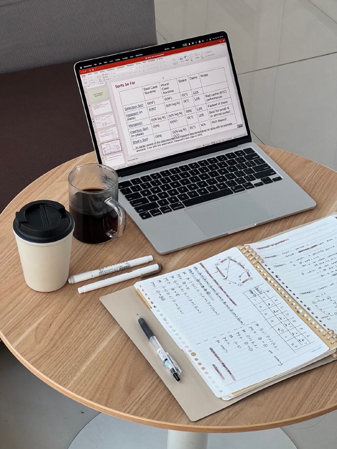 baore978481's tweet photo. Just hit SEND on that final paper after 3 months of grind—relief tastes SO good ， https://t.co/jiJ2ZrhOBf