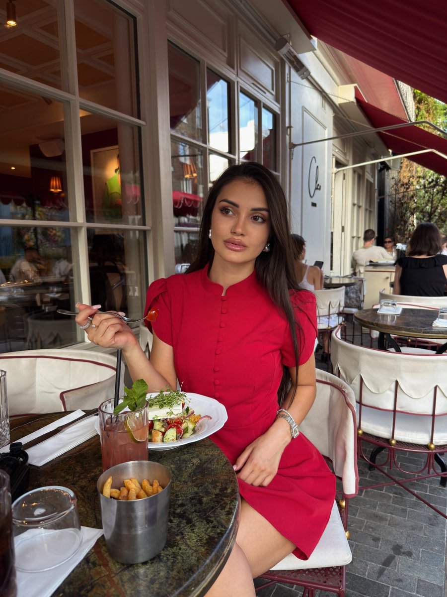 MJFCampos's tweet photo. Red dress mood for today. Use code “blin20” for 20% off. https://t.co/nssj9Ohxn8