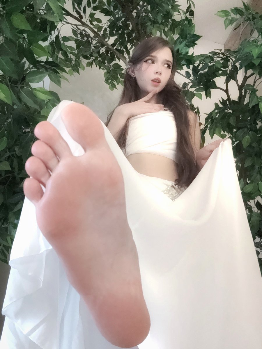 temikmiupurple's tweet photo. stop looking away. :p https://t.co/MDQTN6CdIW