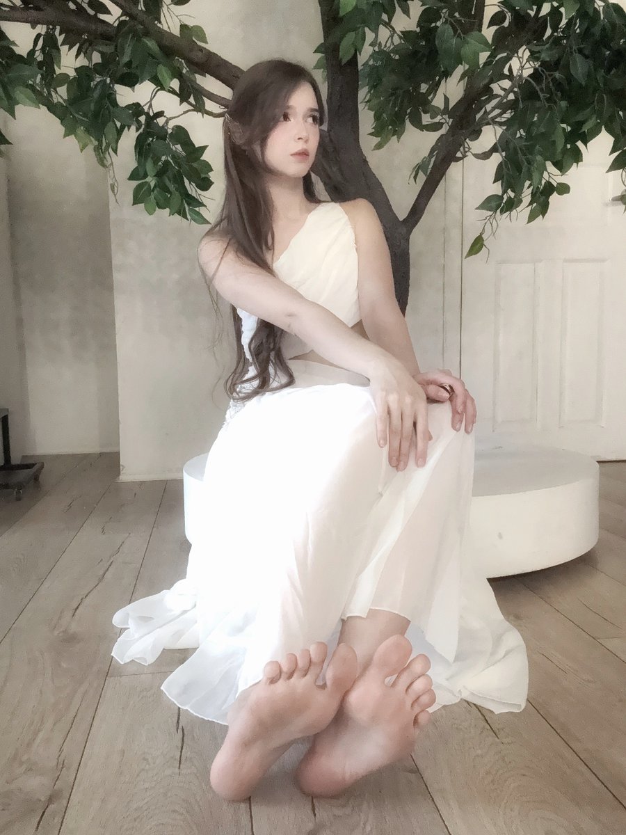 temikmiupurple's tweet photo. stop looking away. :p https://t.co/MDQTN6CdIW