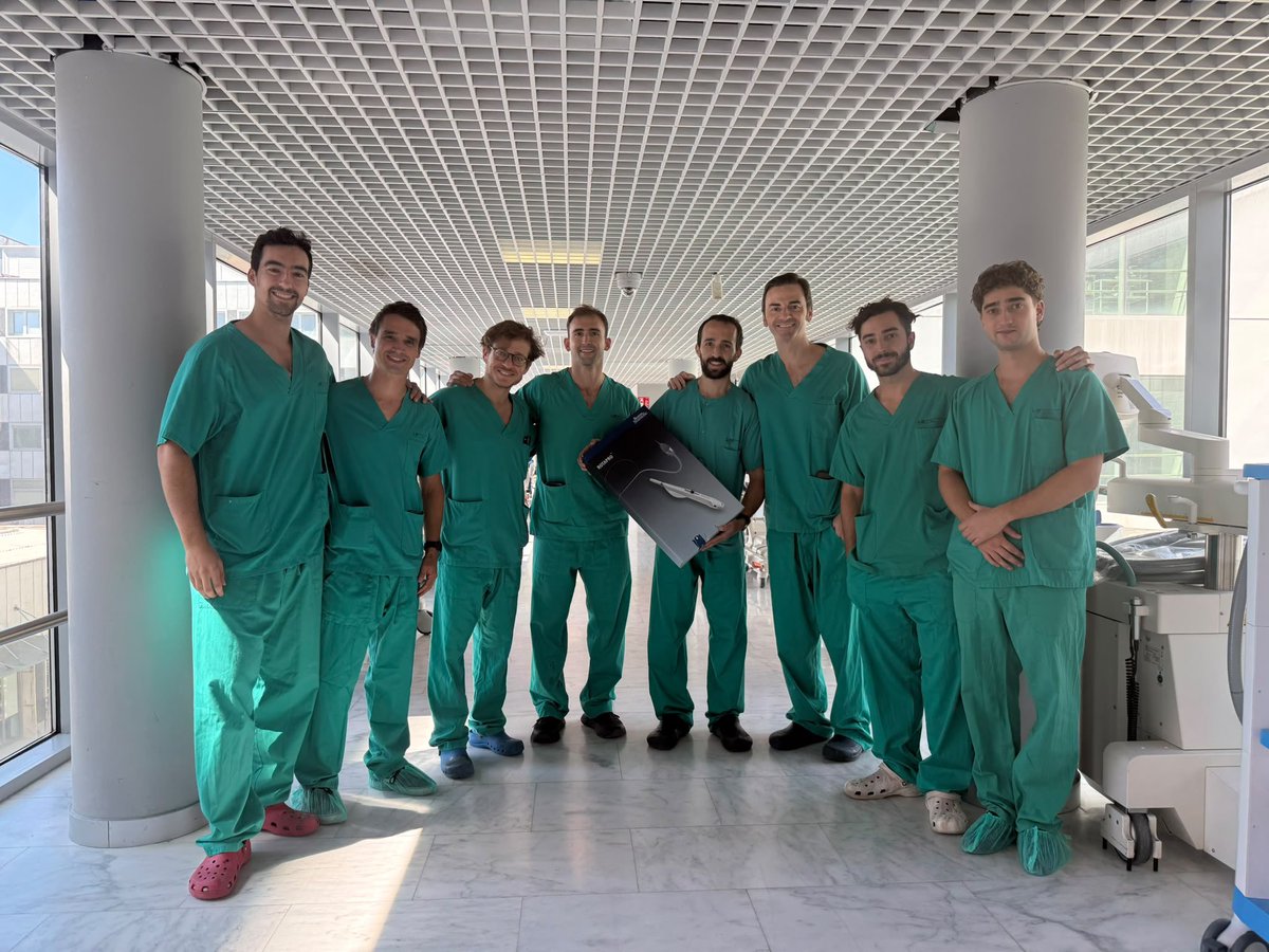JuradoRomanAl's tweet photo. Another edition of our Complex High-Risk PCI (#CHIPAZ) Training Program — this time focused on #rotationalatherectomy.
A face-to-face theoretical and hands-on training. Many thanks to our entire team, to @bostonsci  for their support, and especially to our guests for joining us! https://t.co/LrKvXPaEAf