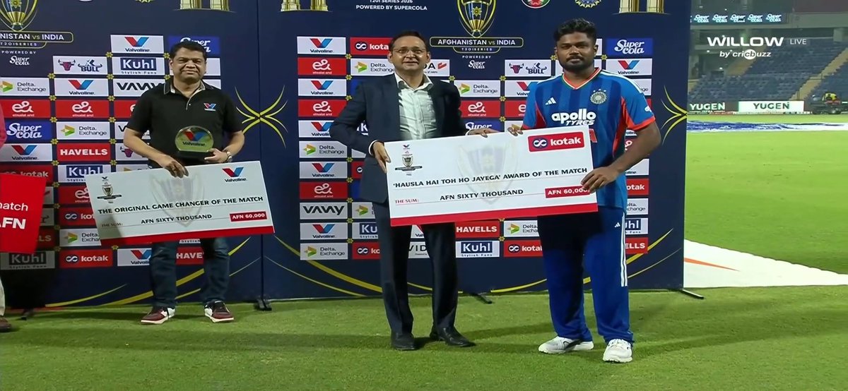 CricUniverse7's tweet photo. Sanju Samson grabbed couple of Awards tonight at #Delhi
Congratulations 🎊 👏 💐
S A N J U S A M S O N
#AFGIND #ZIMAUS https://t.co/H8k2jtH2aQ