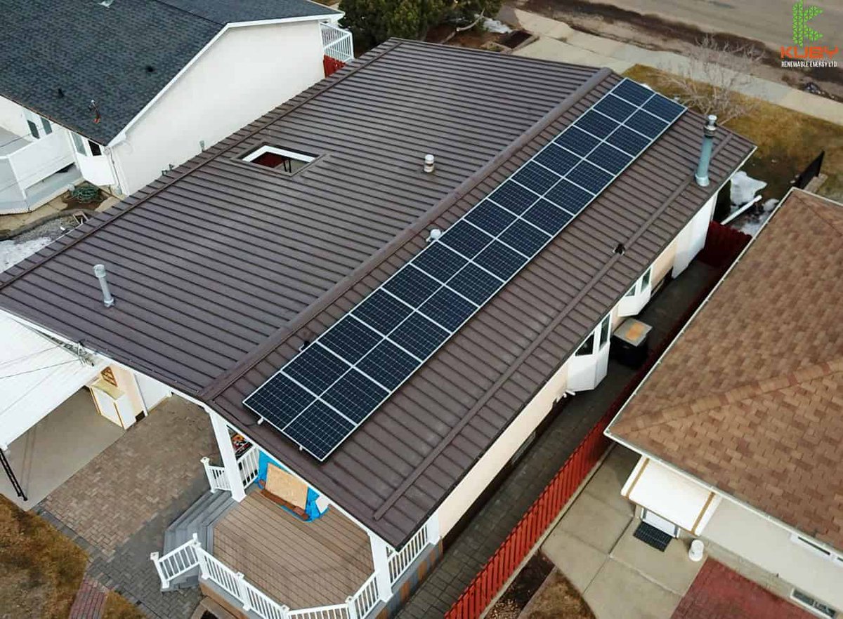 RenovationFind's tweet photo. Why Edmonton is perfect for solar power: 👇

☀️ 2,300+ annual sunshine hours
❄️ Cold weather boosts panel efficiency
💰 Fast payback period
📈 Protection from rising utility rates
🔌 Earn credits in the summer

Ready to get started? Contact @KubyEnergy!
https://t.co/KOt9rB72Va https://t.co/uQ0XwRtraL