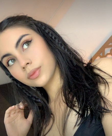 AnaDaviis's tweet photo. How distracted are you right now?🖤🖤 https://t.co/J3Q5yBxKEo