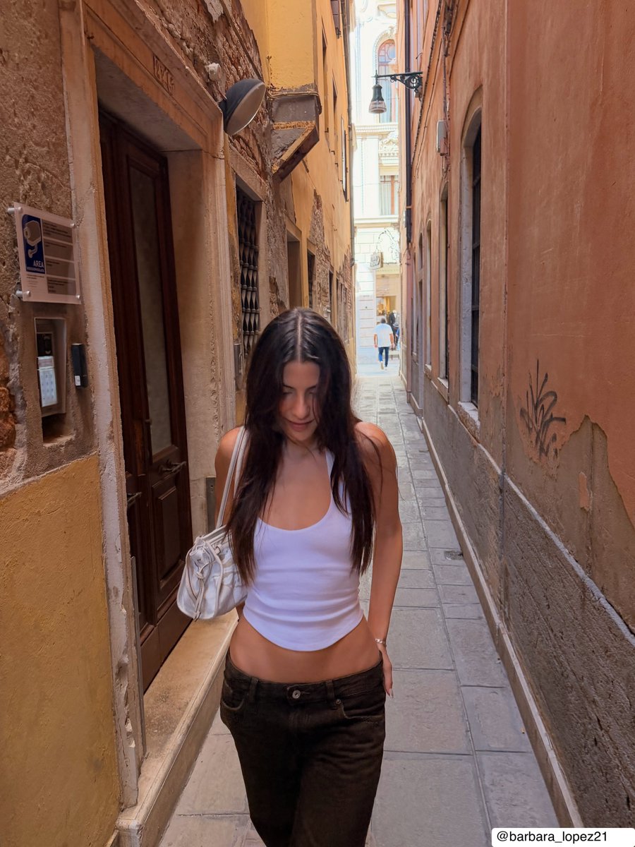 BLPUpdates's tweet photo. | @barbara_lopez21 vía Instagram.

🇮🇹 https://t.co/1eIPHOT0qK