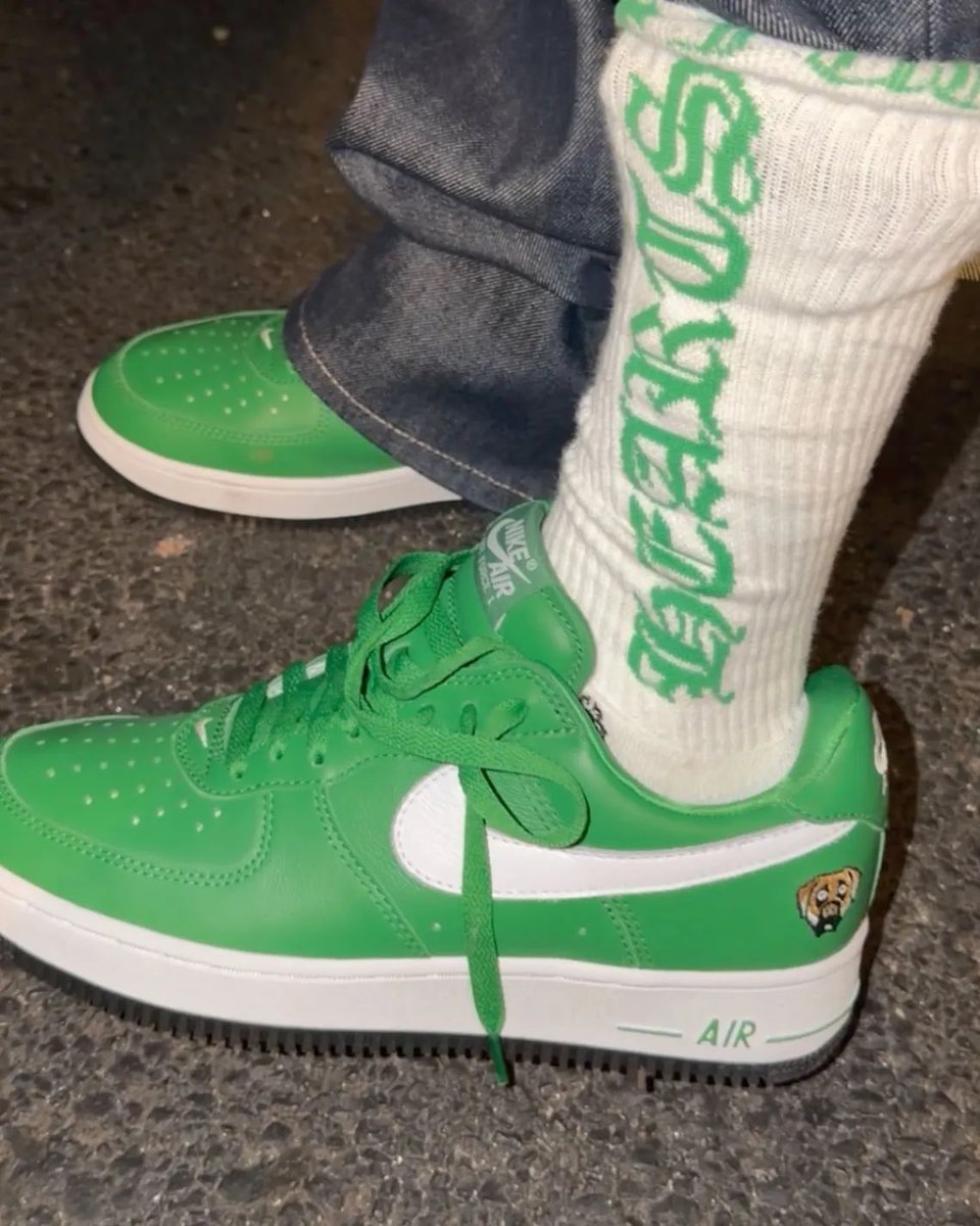 JustFreshKicks's tweet photo. BREAKING: Nike has 10 more projects on the way with Victor Victor 🤯😱📈

The Air Max Dn8 was Round 1, while the entire six-color Air Force 1 ‘01 pack is just Round 2. https://t.co/2eqmcfqTXT