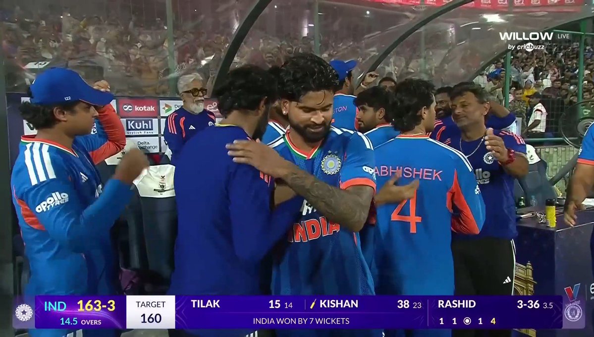 urs1rick's tweet photo. IYER is jealous and hatred of Vaibhav 😡👇🏻
After India win Iyer shook hands with every1 but ignored only Vaibhav when he was in line..

@BCCI @lonsaikia  @VVSLaxman281 sir plz look into this as Captain has jealousy &amp; hatred towards a 15 yr old kid and treating him poorly https://t.co/45Hk4yFHqe