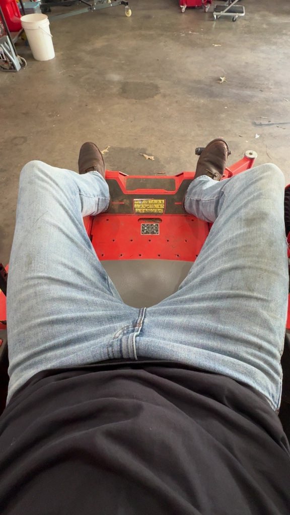 8incut's tweet photo. Might bust later after I’m done cutting the grass. Wanna watch? Link is in bio😈 https://t.co/PChM8nXzOj