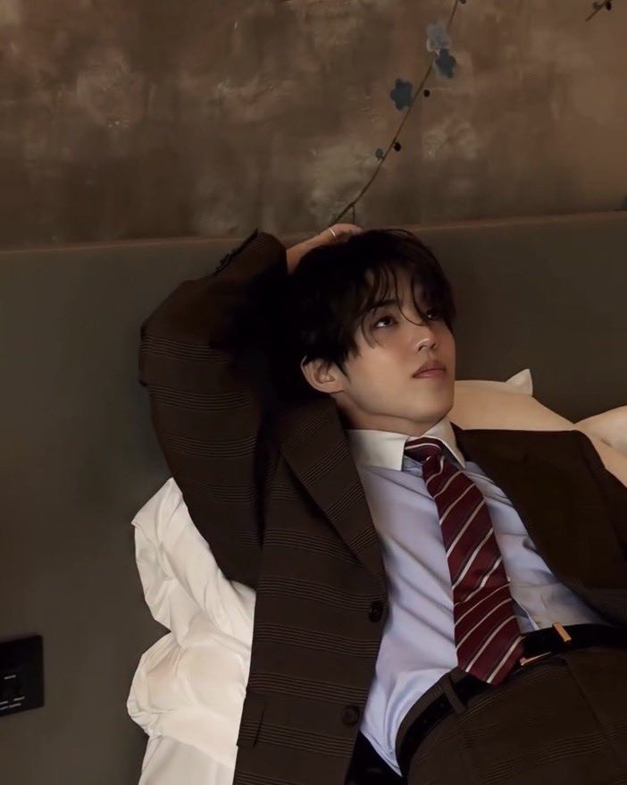seongcheolis's tweet photo. 7:28 https://t.co/Xu8X4j6Brj