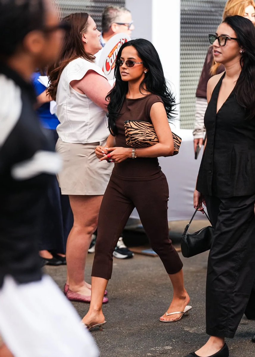 BeckyGMexico2's tweet photo. Becky G en la Raising Cane’s party en New York. https://t.co/ON5QhTmoVt