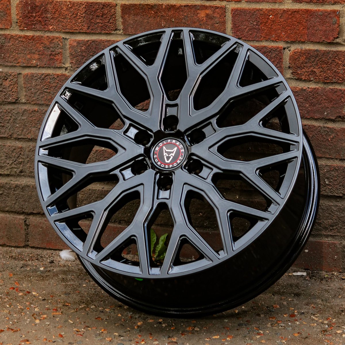 BeckyBridgen's tweet photo. IN STOCK NOW! New 7. 5x18" Wolfrace Eurosport Wolfsburg Super 6 wheels for VW T7 Transporter, Ford Transit Custom, Mercedes Sprinter &amp; VW Crafter. Gloss Black or Polished, 1250kg load rating. British design since 1971. https://t.co/9O6joj8rq2