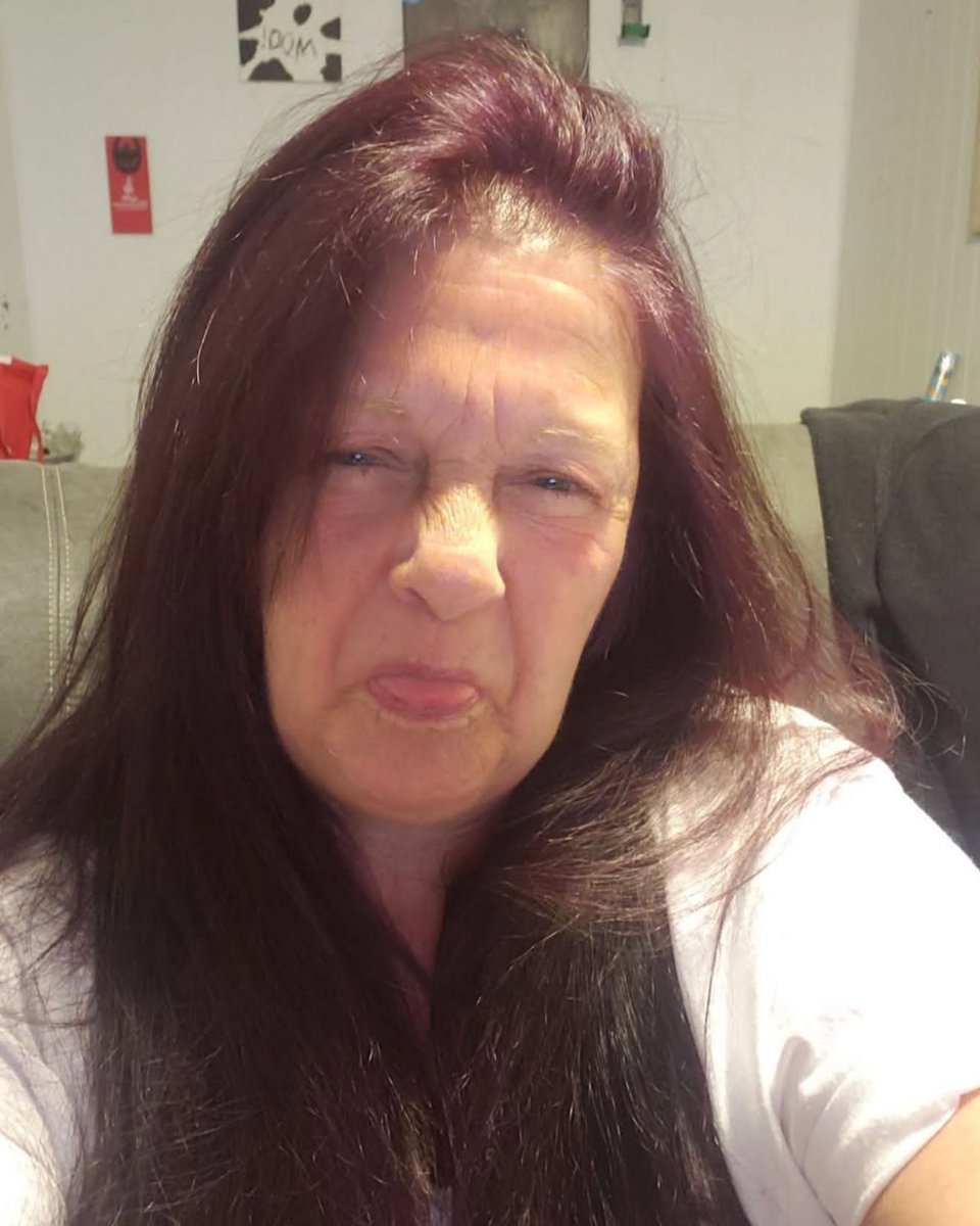 skitllesjack's tweet photo. Happy Birthday to my forever-young mom! You don’t look a day over “Where are my reading glasses? ” Love you more than words—and wrinkle cream—can say! Hope your day is as fabulous as you are! https://t.co/MJ4cpw6y90