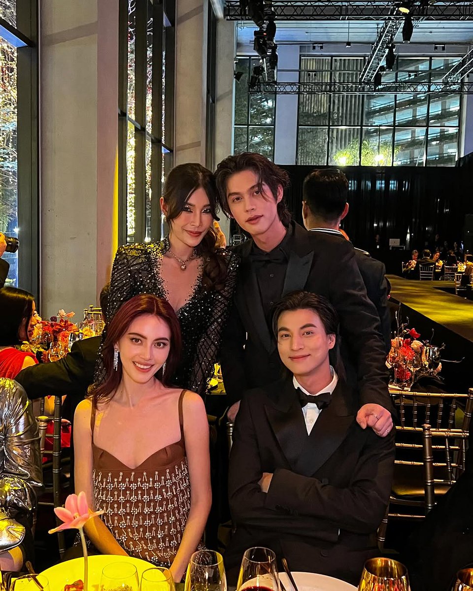 levyli859j's tweet photo. 🌟 It’s one of a kind experience to hang out with all these international stars ✨     @  at the most anticipated The New Tatler Thailand Ball. Love the exclusive and ultimate experience curated by  🖤🖤🖤 It’s such a pleasure to be part of  . ขอบคุณนะ 🙏🏻... https://t.co/AEohmFX61Z