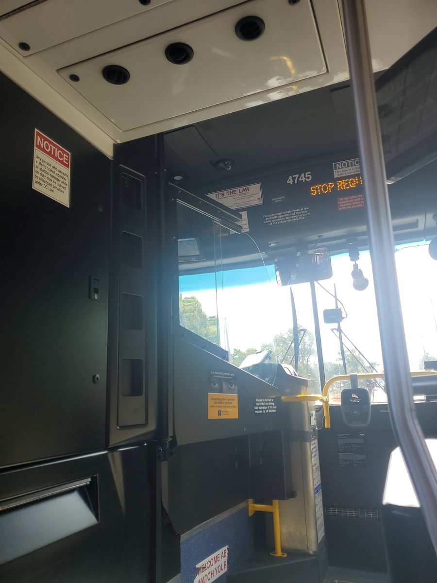 the70busdc's tweet photo. Hello @wmata the operator of bus 4745 seemed to be having a tough time today M70 EB just now
-was aggressive in reminding riders about fare. He knocked on  plexiglass divider and open it while the at a red light to turn around and shout at us
-I had to beg him to kneel the bus https://t.co/SWmvoxIEFR