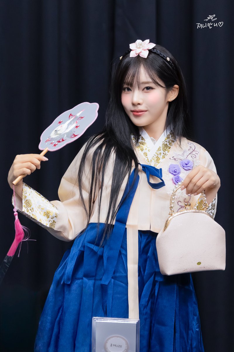 luvjourney_10k's tweet photo. 260912 제이제이뮤즈 박지원

🌸

#프로미스나인 #fromis_9 
#박지원 #PARKJIWON 
#지원 #JIWON https://t.co/mpKeC9a0ZY
