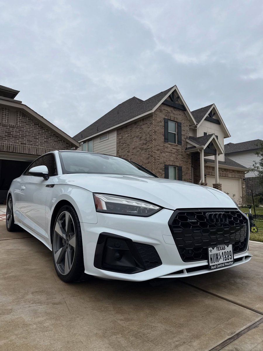haso2008's tweet photo. A refined interior paired with a flawless exterior finish on this Audi A5 coupe, detailed by Slick HTX Auto Detail. https://t.co/JRV927pNUy