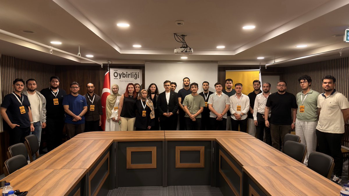 gencperspektif1's tweet photo. Genç Perspektif olarak yeni dönem hedeflerini değerlendirmek ve koordinasyonu güçlendirmek için Bursa Oylat’ta Kulüp Başkanları İstişare Kampı düzenledik.

İki gün süren kampta çalışma planları, etkinlik takvimi ve faaliyet süreçleri ele alındı. https://t.co/rQdJeLfT7L