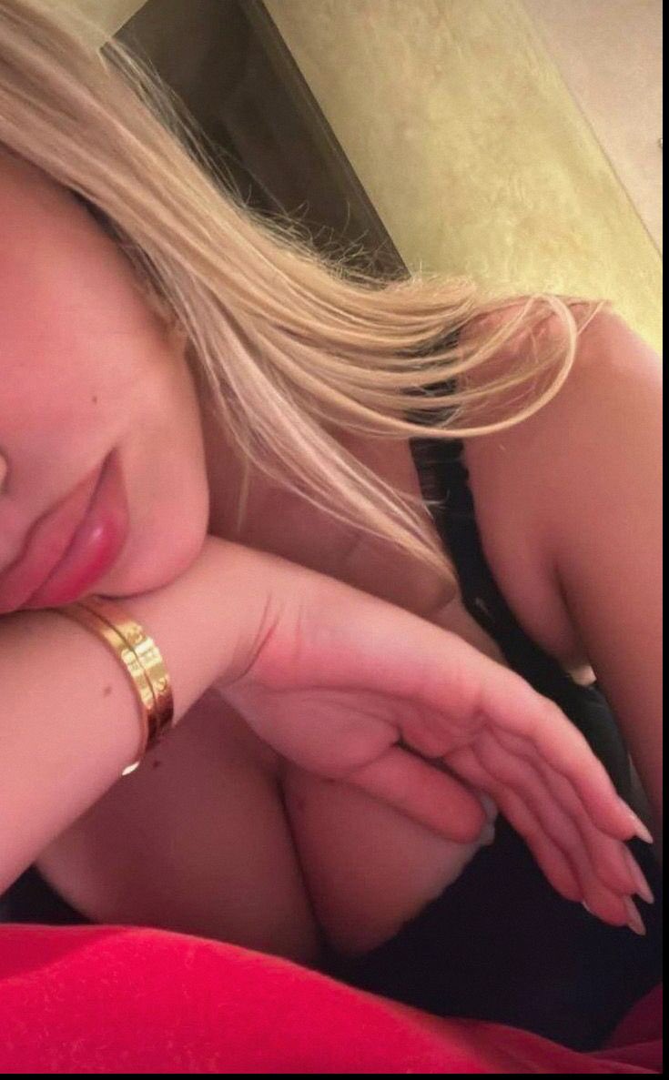 SonalSh03430778's tweet photo. Fresh and flirty https://t.co/yj3GRWOYQO
