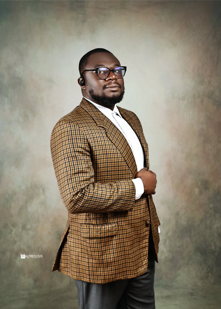 giftadene_'s tweet photo. Allow me reintroduce myself...

I am, 

Dr. Gift Adene

Ph.D. Computer Science (Artificial Intelligence &amp; Robotics)
MSc. Computer Science 
MSc. Information Technology 
BSc. Computer Science 
HND Public Health
PD Community Health (CHEW) - In view

God is indeed faithful.

♥️♥️♥️ https://t.co/MJhuJzzHMD