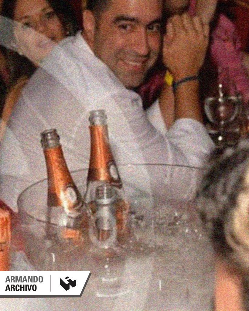 ArmandoInfo's tweet photo. Mientras Fondo Global de Construcción era favorecida para la construcción del hotel anexo al aeropuerto, Carlos Malpica Flores y Walter Gavidia Flores, asignaban millonarios contratos a Alex Saab desde la Fundación Propatria 2000 #ArmandoHistorias2025 
📌https://t.co/CspZrtLzy7 https://t.co/elmIbS0Y36