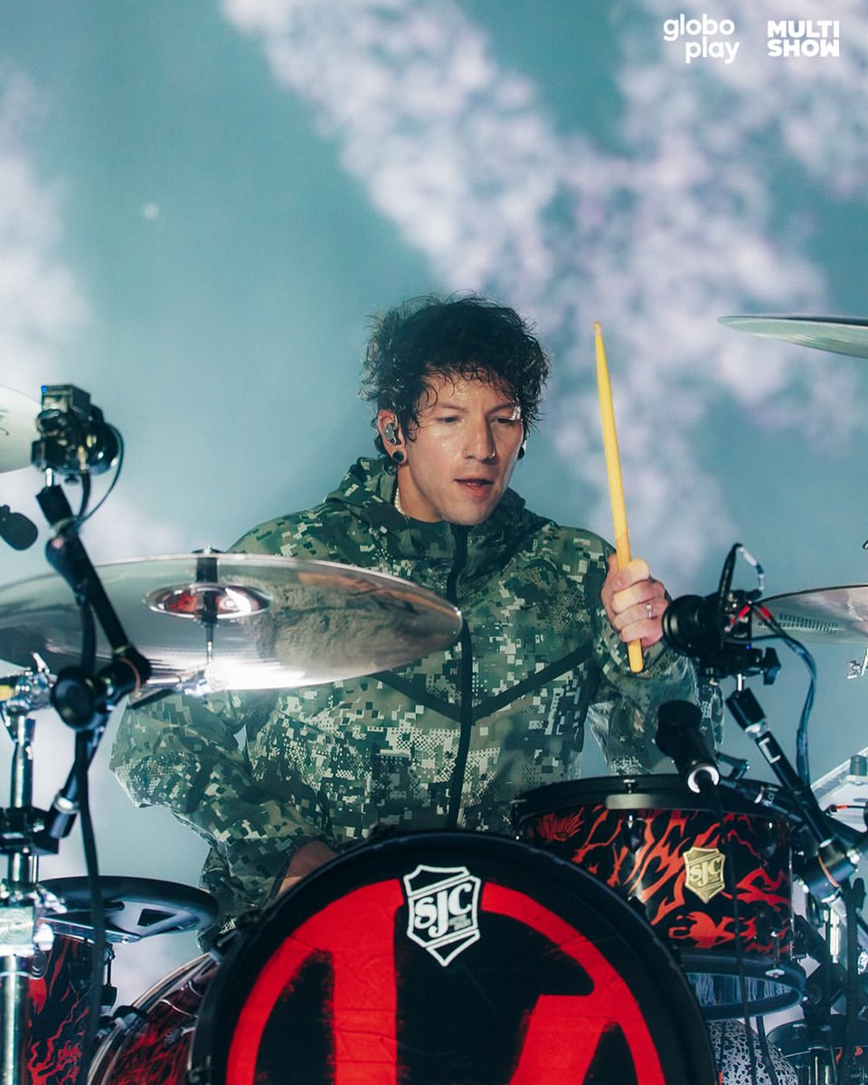 TOPUPDATERS's tweet photo. Josh at the Rock in Rio festival last Sunday via multishow on Instagram https://t.co/HCy3y0te1Q