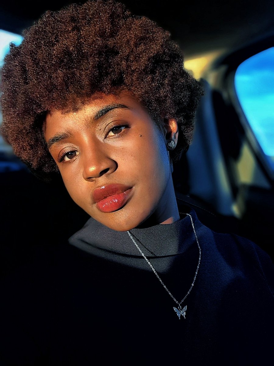 raeMayana's tweet photo. ~ happy world Afro day 🤎 https://t.co/IhYTc1XnOM