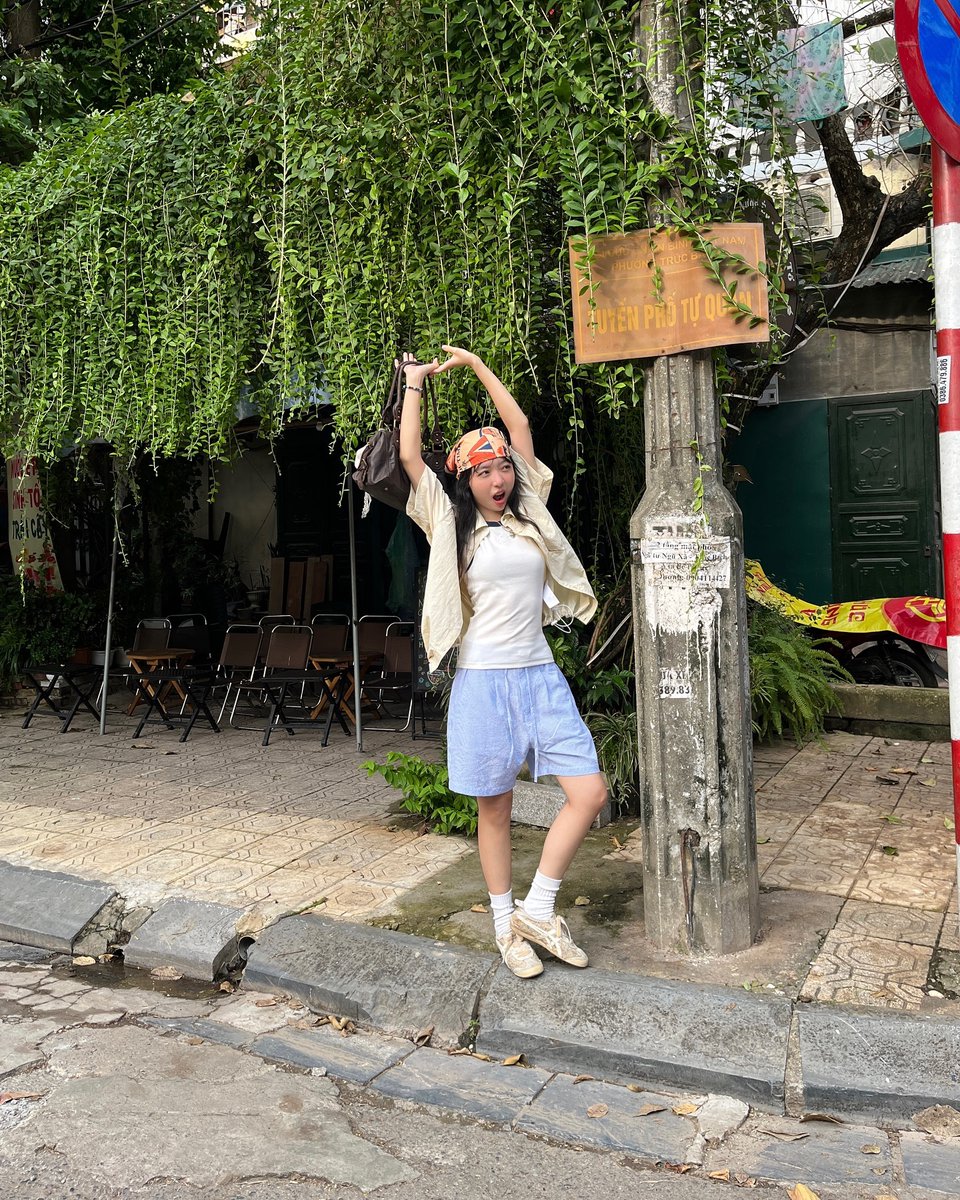 NanyNique's tweet photo. Yo! 😎 Quick reminder: your smile can brighten someone’s day—wear it proudly. 🦋
YlQQ https://t.co/IZQ24FYnc0