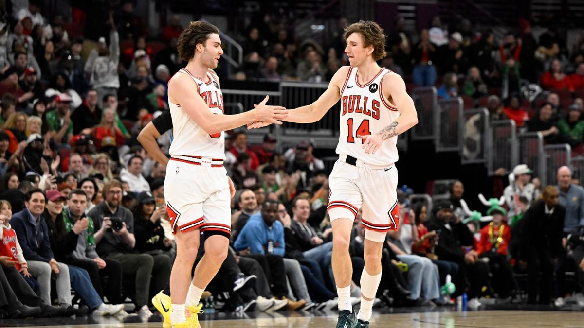 TheZodiacGM's tweet photo. The Bulls, in terms of synergy may be one of the more impulsive teams in the league; cardinal-dominant energy. They’re the ones most likely to come out aggressive from the opening tip.

🟢Claxton (Aries)
🔵Wilson (Cancer)
🟢Buzelis (Libra)
🟢Powell (Gemini)
🟢Giddey (Libra) https://t.co/6PmRd2BjZt