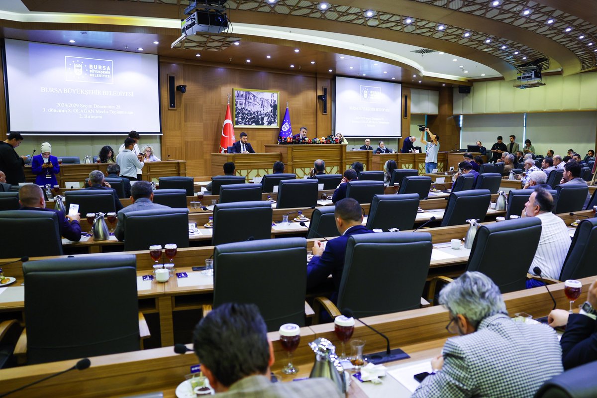sahinbiba16's tweet photo. Bursa Büyükşehir Belediyesi Eylül Ayı Meclis Toplantımızın 2. oturumunu gerçekleştirdik.

Bursamızın ihtiyaçlarını ve geleceğine yön verecek gündem maddelerini ele aldığımız toplantıda alınan kararların şehrimize ve hemşehrilerimize hayırlı olmasını temenni ediyorum. https://t.co/mgRsfZ8yD8