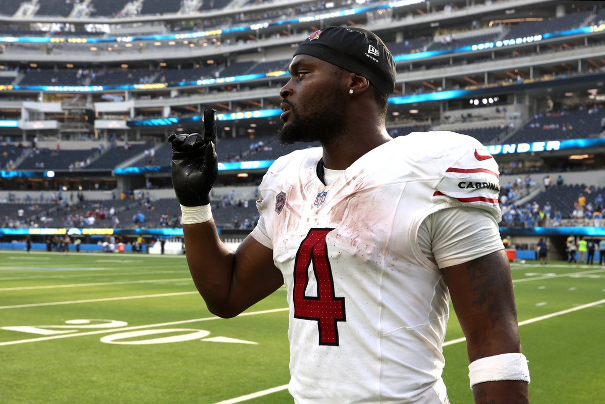UnderdogNFL's tweet photo. Jeremiyah Love in Week 1: 

32 snaps
11 carries
2 receptions

HC Mike LaFleur: "I thought Jeremiyah Love had the perfect number of reps, and we will see where week two goes."

(via @PatMcAfeeShow) https://t.co/u0d1wbppxl