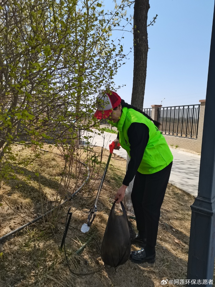 Oller78's tweet photo. Our community outdoor cleanup drive is this Saturday 9AM at Central Park! Bring gloves u0026 water—let’s make our neighborhood shine together! https://t.co/G9AjeAoOnD