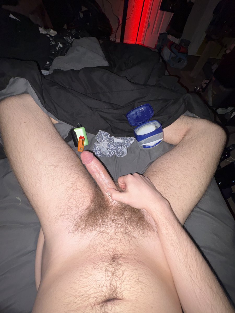 GoonerTyler420's tweet photo. Penis time ✊🏻🙏🏻 https://t.co/tnavpodSEu