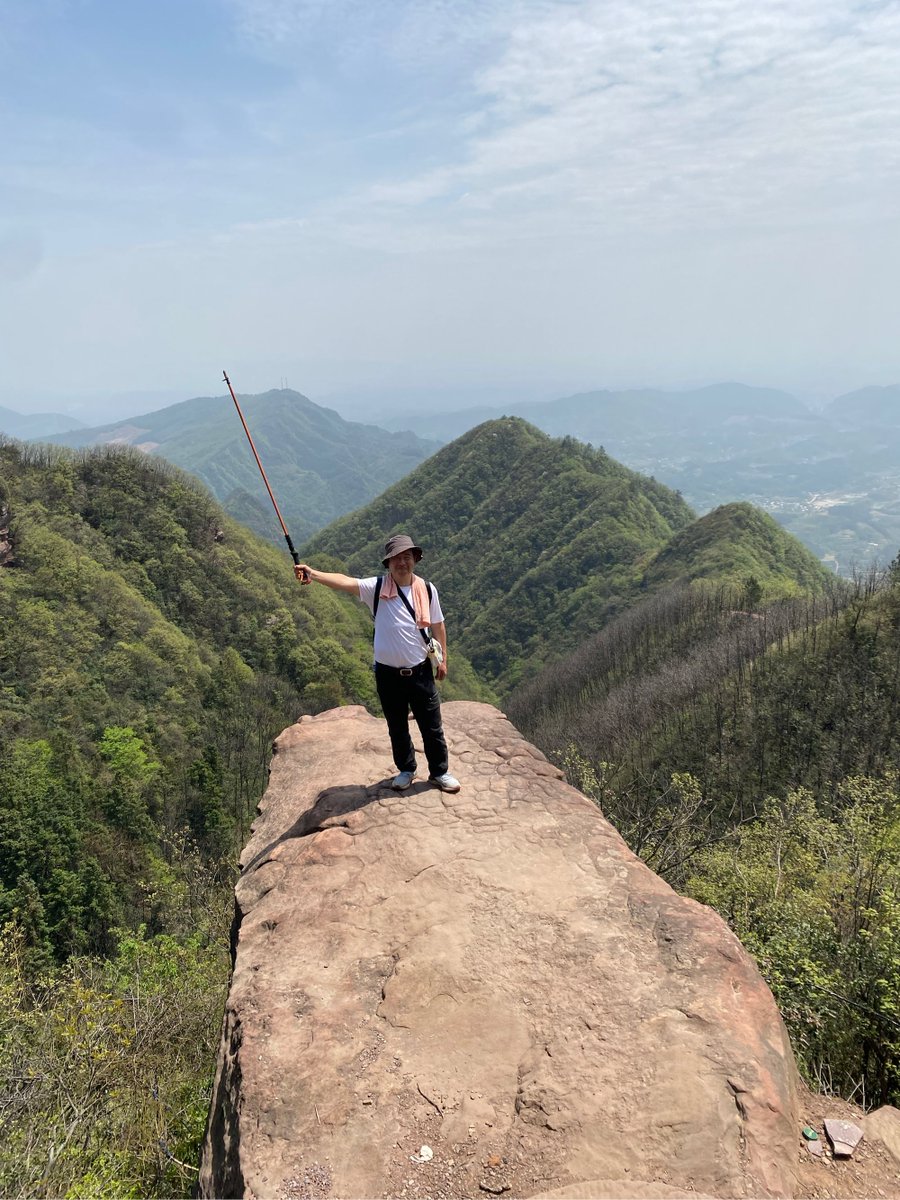simph252424's tweet photo. Just crushed my personal best at the morning hike—those steep trails weren’t gonna beat me! Another small win that keeps pushing me to go further, no excuses.  #FitnessJourney #ChallengeAccepted， https://t.co/57Xk2sgLpZ