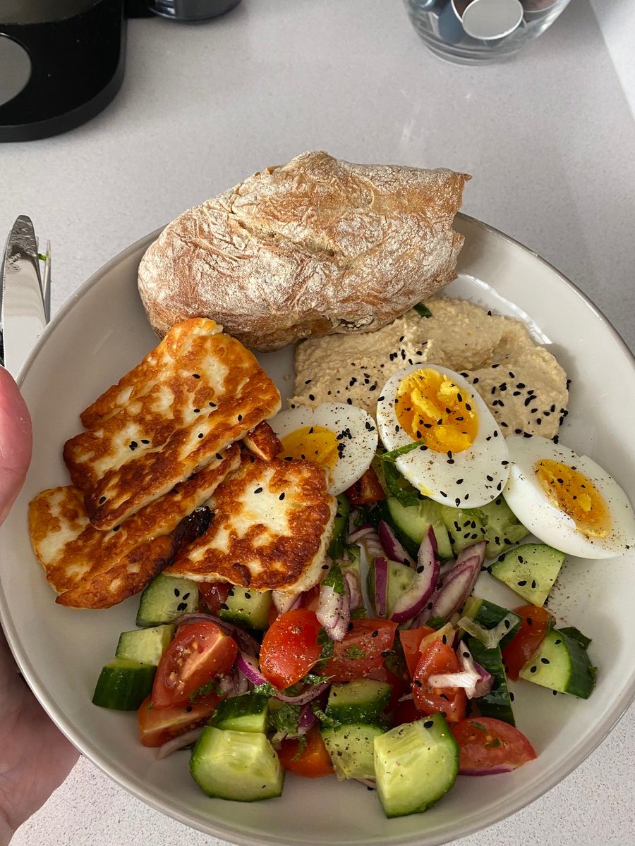 ClassyGntleman's tweet photo. Food should fuel your life, not control it. https://t.co/DfhGxMy66E
