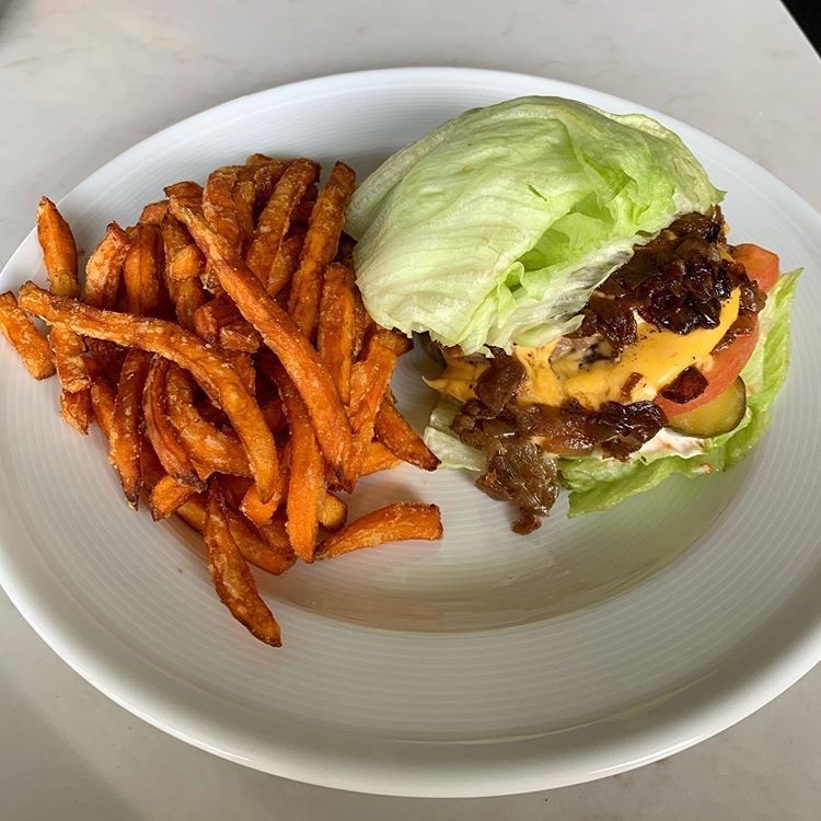 ClassyGntleman's tweet photo. Food should fuel your life, not control it. https://t.co/DfhGxMy66E