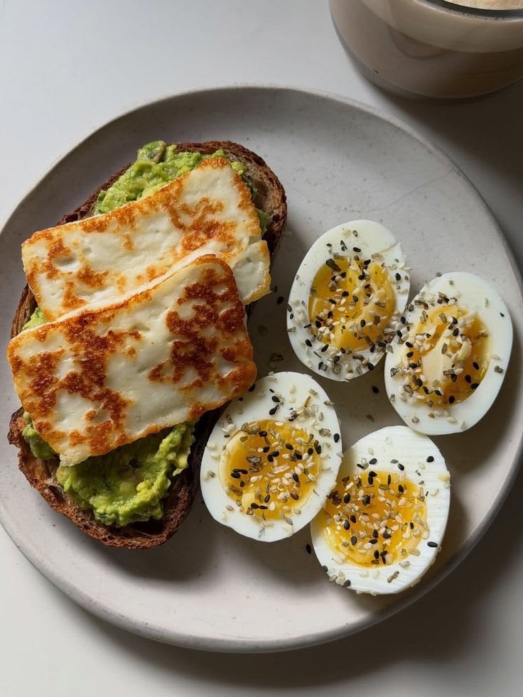 ClassyGntleman's tweet photo. Food should fuel your life, not control it. https://t.co/DfhGxMy66E