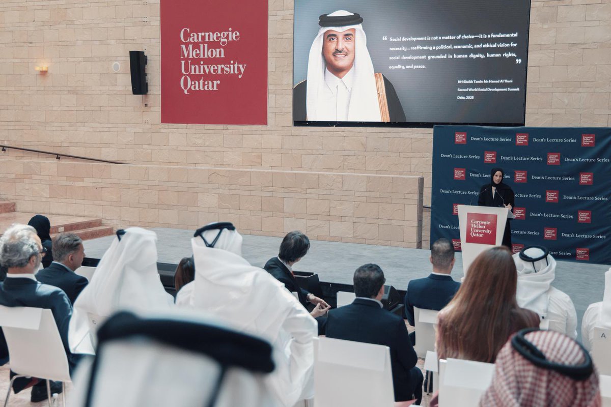 MSDF_Qatar's tweet photo. تشارك سعادة وزير التنمية الاجتماعية والأسرة في سلسلة محاضرات العميد بجامعة كارنيجي ميلون في قطر، للحديث حول استراتيجية التنمية الاجتماعية والأسرة في دولة قطر وأبرز توجهاتها المستقبلية.

#التنمية_الاجتماعية_والأسرة
#مؤسسة_قطر https://t.co/SnkuRkxhOg
