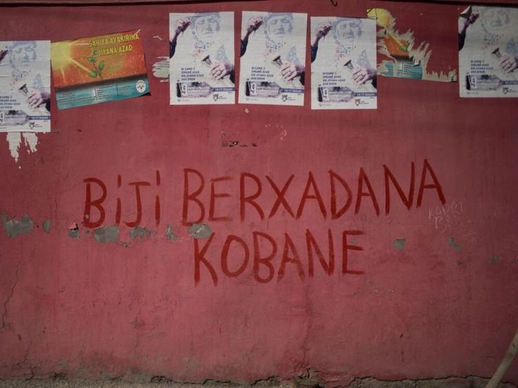 elihhbatman72_'s tweet photo. Kobanê ji bir nekin û biparezin  

Bêdeng nemînin. BİJÎ BERXWEDANA KOBANÊ 

#UnitedForKobane https://t.co/yUemhvWhZw