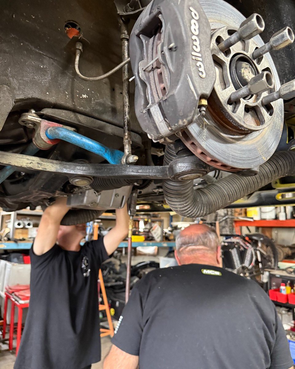 LuxPerformance's tweet photo. What's going on in the shop today 🤔

#LuxPerformanceGroup https://t.co/5vnr56uPgb