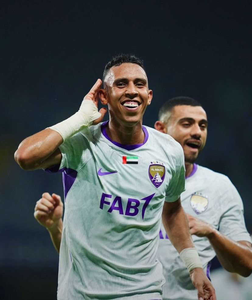 m_bamabd's tweet photo. مدللين الرياض الأزرق الفاسد والاصفر الصغير تسهيلات ومحاباه وتمييز محلياً كل موسم ،
وعند إنعدام الدلال والتسهيلات خارجياً يستقبلهم العين كل سنه ويلعن خيرهم مره رحيمي ومره اخوه وطير انت وملياراتك 

#العين_النصر https://t.co/1yTyep2k8X