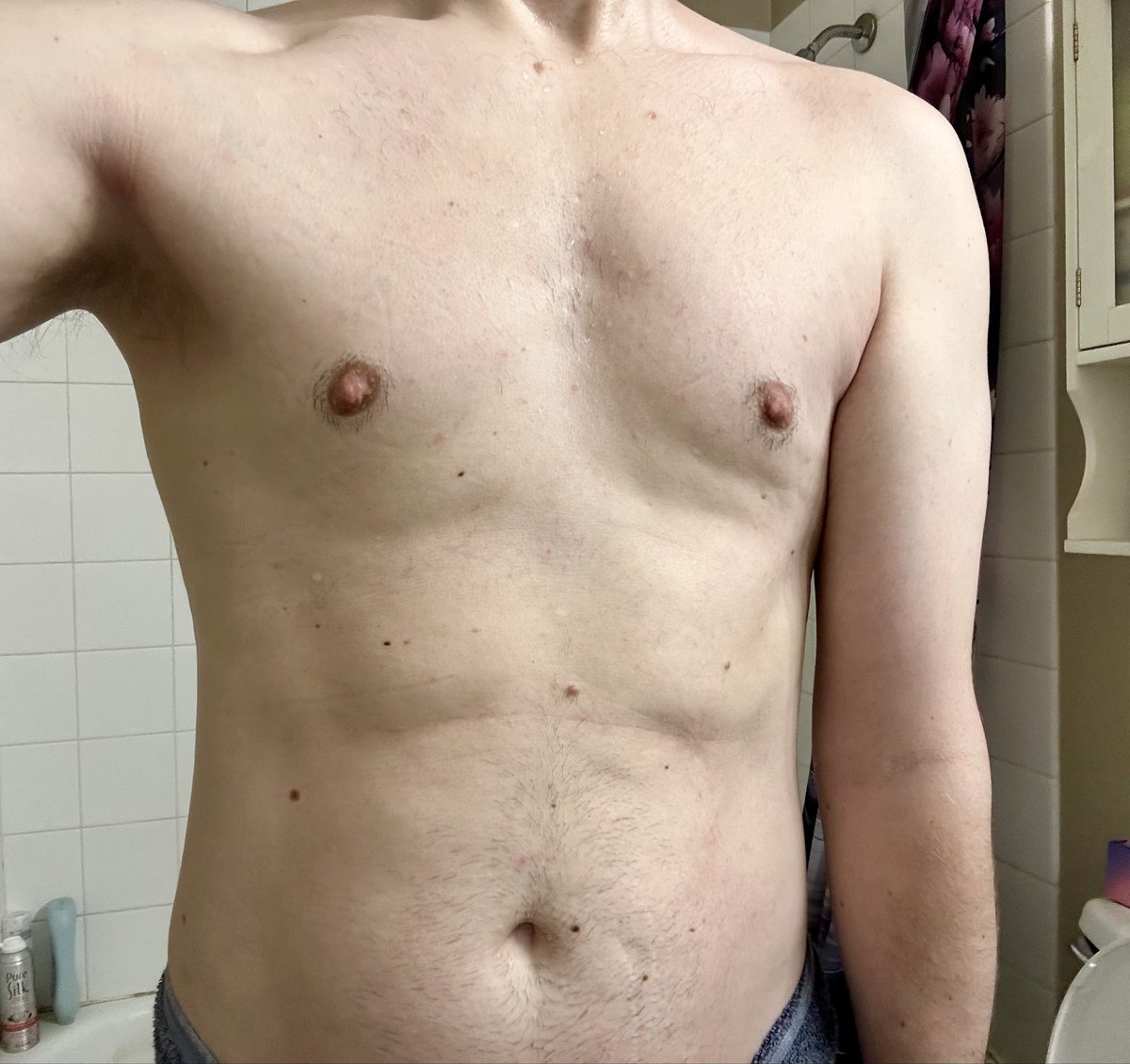 FemPupFinny's tweet photo. Pecs increasing nicely and getting some definition in the ab area too 😊

#toweltuesday #tittytuesday #twink #twunk #nipples https://t.co/R0laGz39ux
