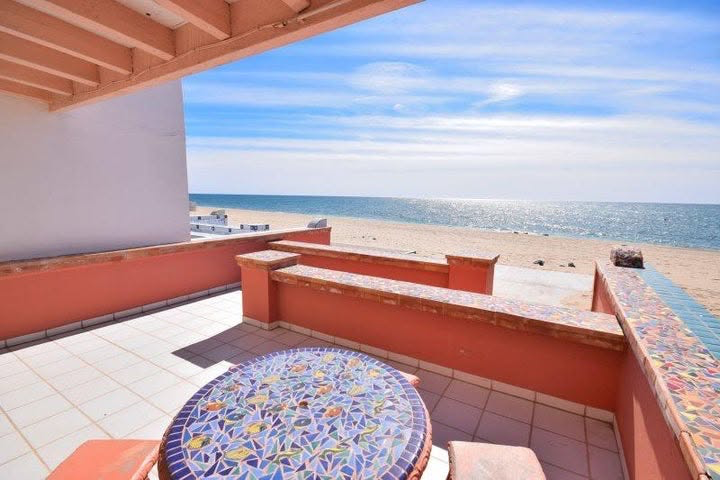 RPrealtor2024's tweet photo. Amazing oceanfront property with 5 BA/BD with casita , amazing opportunity and great investment. Now owner financing available for $425,000.00 USD
Jonathan Ferniza
Real Estate Advisor#1671
📷638 104 1064
📷602-283-9800
📷jfpremiergroup@gmail.com
📷https://t.co/Ndn8olhEOp https://t.co/BnNWqEriT8