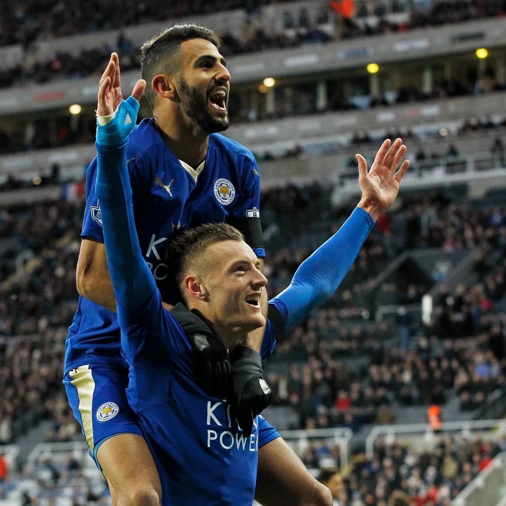 HULLCITYREFRESH's tweet photo. 2026: Right wing wonder kid from Algeria &amp; a shit house striker🐯

  2016: Right wing wonder kid from Algeria &amp; a shit house striker🦊

We’ve seen this happen before, Hull City are winning the Premier League.

#hcafc https://t.co/mIrRHblPFs