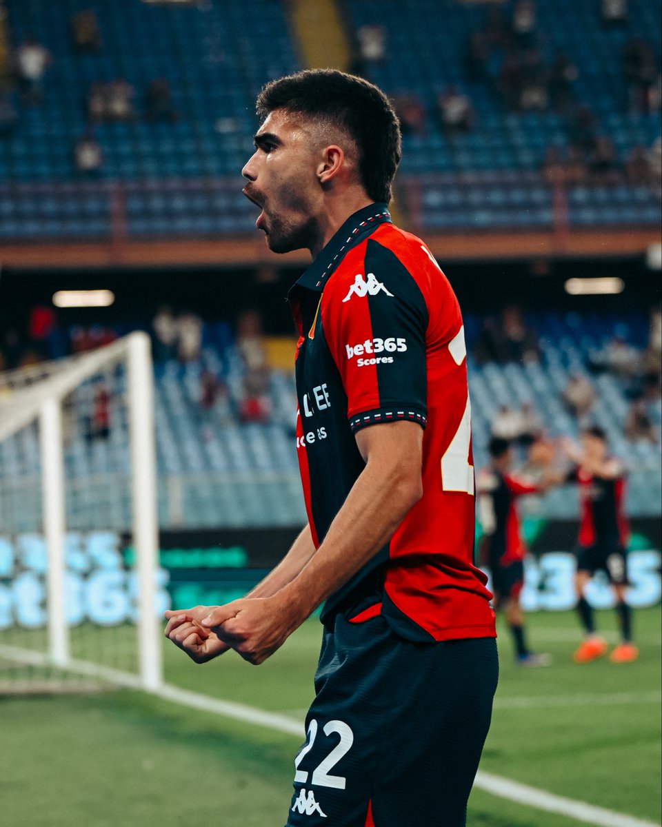 GenoaCFC's tweet photo. ❤️ This feeling 💙 https://t.co/FvMhpeopcM