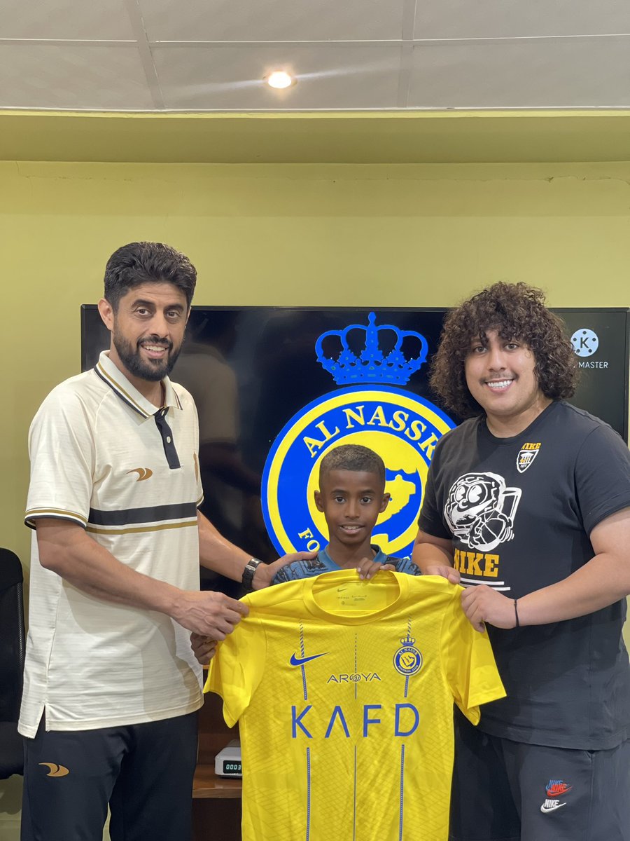 i5bd5's tweet photo. نفخر باللاعب مشعل سلامي، أحد لاعبي أكاديمية ريمونتادا الرياضية، الذي انطلقت مسيرته معنا قبل أن يوقّع لنادي النصر عام 2023، واليوم يواصل مشواره بتمثيل المنتخب السعودي 🇸🇦

نسأل الله أن يوفقه في مسيرته، ويكتب له الخير والنجاح، ومنها للأعلى بإذن الله 💛.
@RemontadaAc 
@AlNassrFC https://t.co/twEAwVJSDn