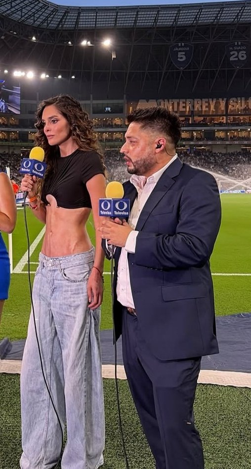 viejopizarrino's tweet photo. Sabrá Lluvia Carrillo que su compaÑERO le tiraba con todo en su vida privada? 

Lastima que @jonasigo me tenga bloqueado. https://t.co/xW1T3Zdh6y